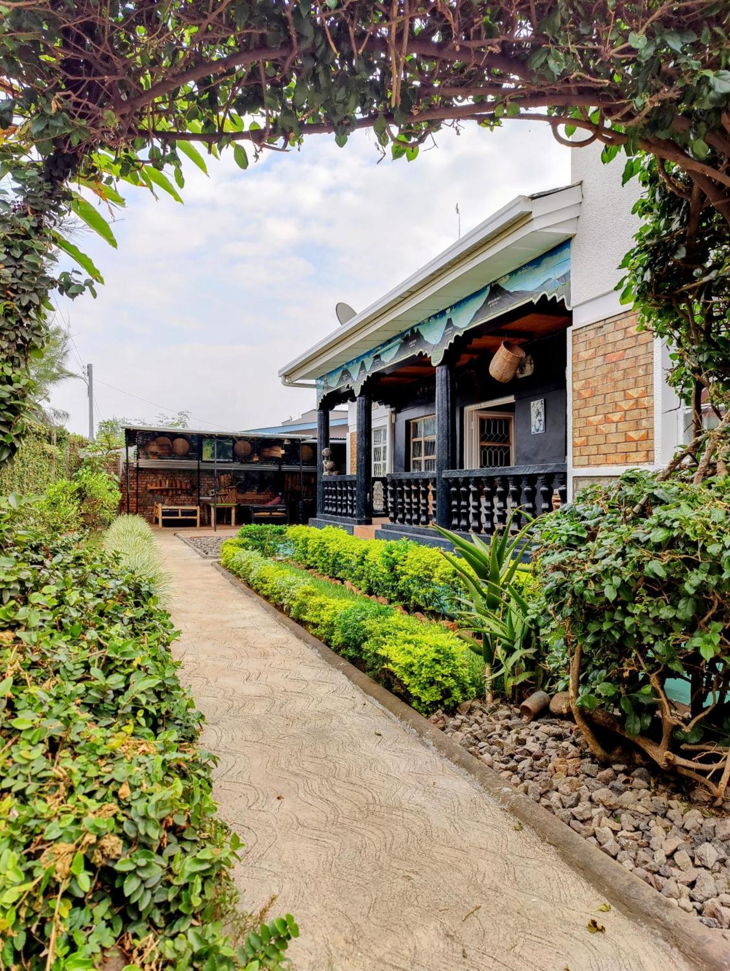 Amahoro Guest House Ruhengeri Exterior photo